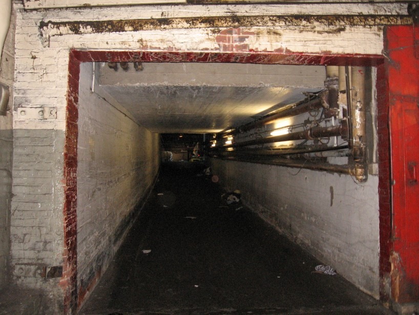 Additional historic photo accompanying the newsletter’s featured article.